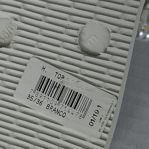 Havaianas White, Yellow & Silver  Pearls and Beaded Flowers Flip Flops 35/36 - Picture 8 of 9